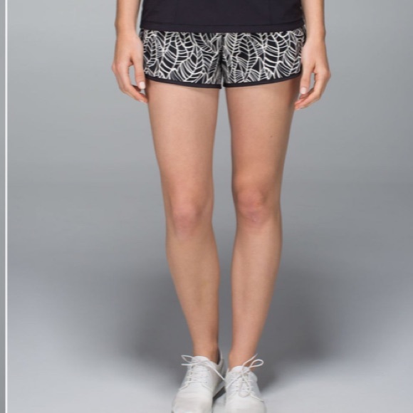 🍁50% Off Sale 🍁 Lululemon Run: Speed Short *2-way Stretch - Picture 3 of 11